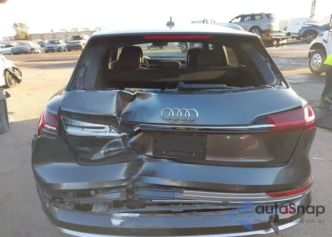 2019 Audi E-Tron Premium Plus из США, поврежденный, VIN WA1VAAGE8KB006463